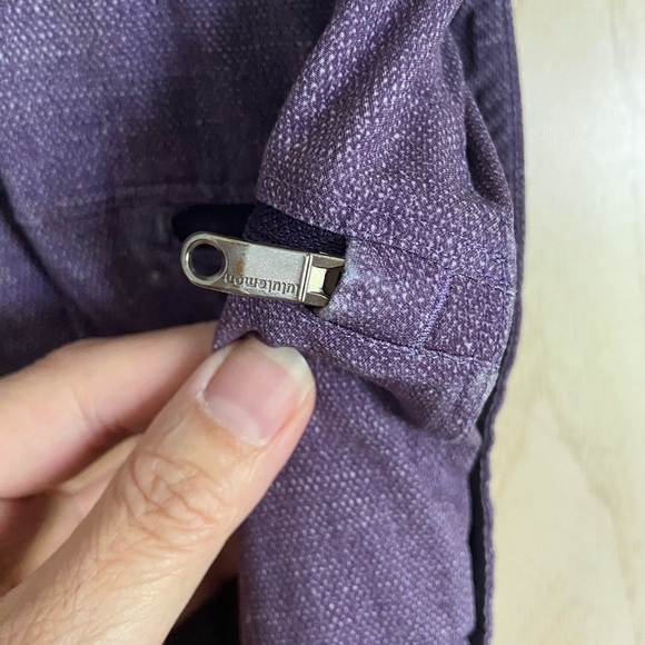 Lululemon T.H.E. Linerless Shorts 9in Inseam Purple Sz Large - Picture 6 of 12